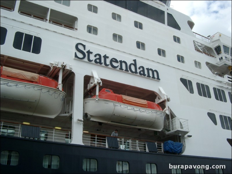 The ms Statendam (Holland America) docked at Seward.