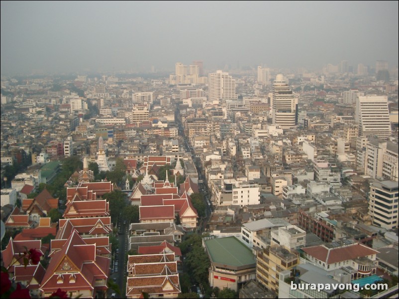 Afternoon skyline views of Bangkok from Samphanthawong.
