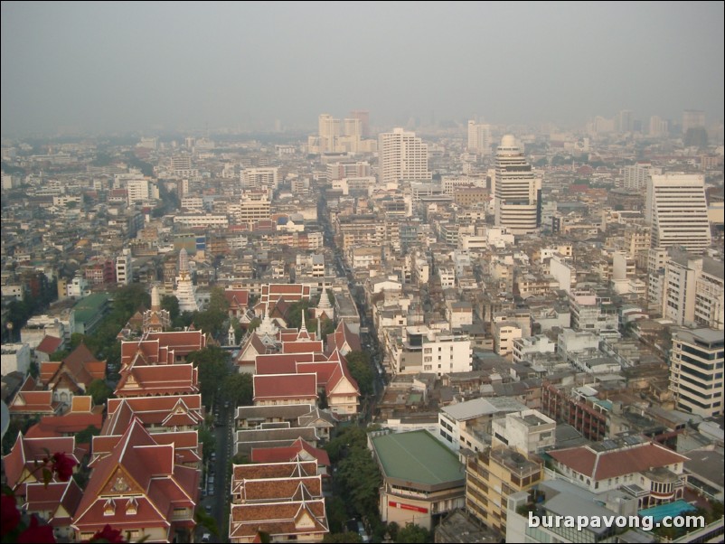 Afternoon skyline views of Bangkok from Samphanthawong.