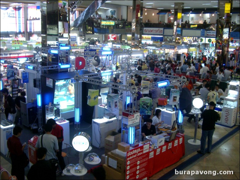 Pantip Plaza, a huge indoor IT mall on Phetburi Road.