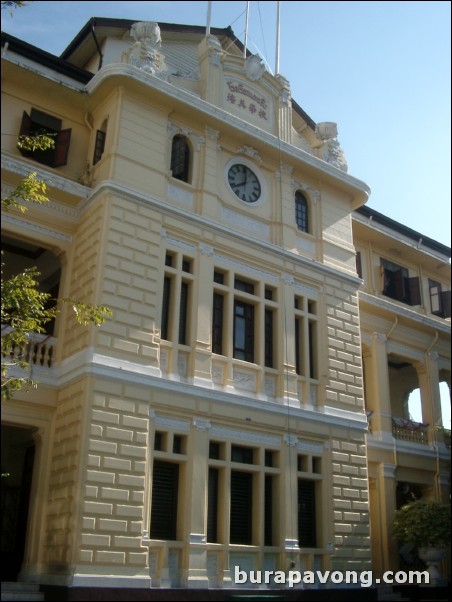Peiing Public School, a Chinese elementary school in Bangkok.