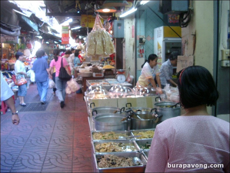Talaat Kao (the old market) off Yaowarat Road in Samphanthawong (Bangkok's Chinatown).