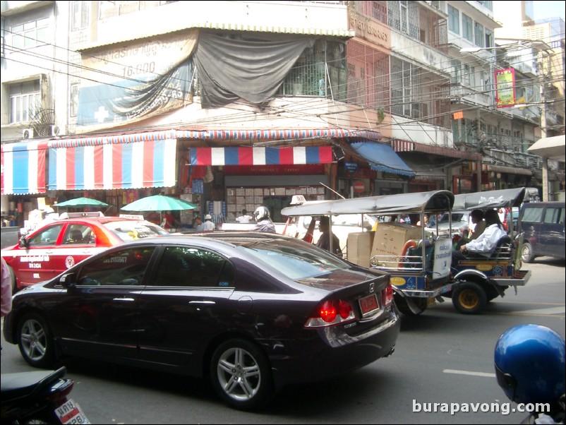 Samphanthawong (Bangkok's Chinatown).