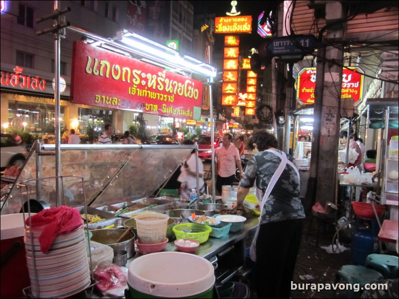 Night market at Yaowarat - Bangkok's Chinatown.