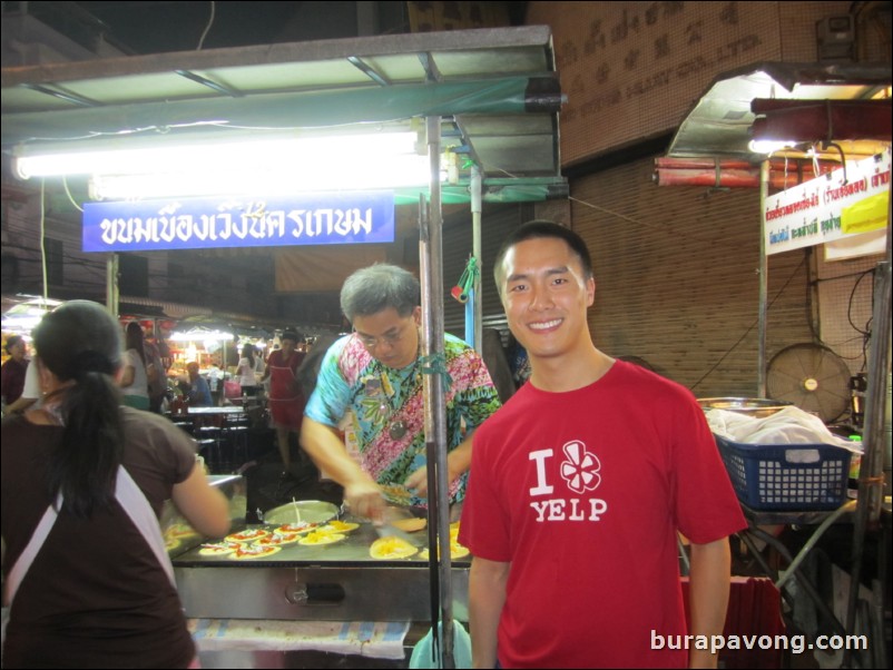 Night market at Yaowarat - Bangkok's Chinatown.