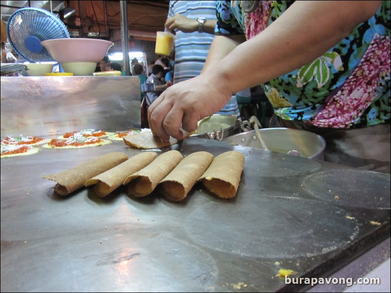 Night market at Yaowarat - Bangkok's Chinatown.