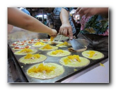 Night market at Yaowarat - Bangkok's Chinatown.