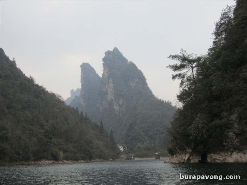 Baofeng Lake.