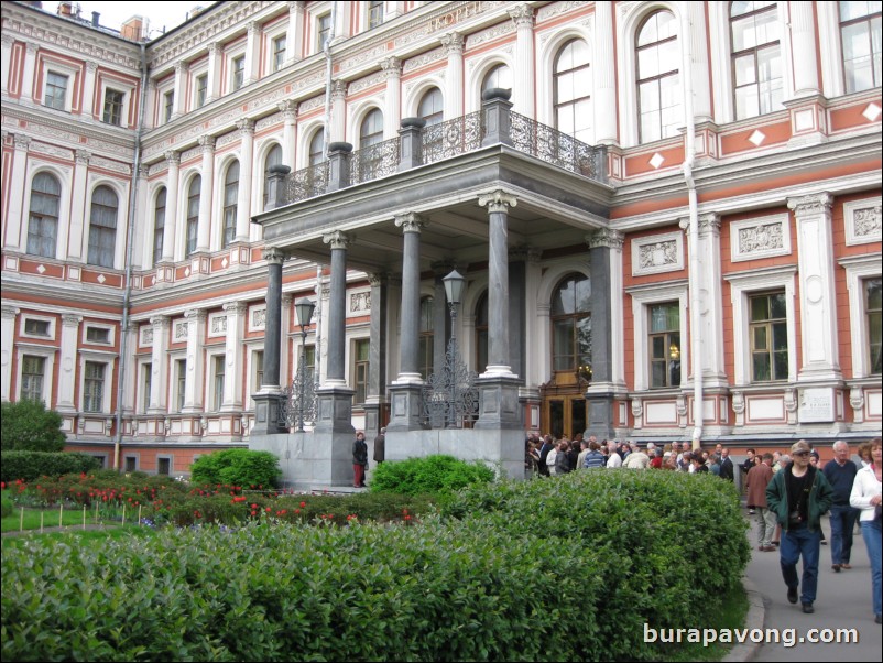 Outside Nikolaevsky Palace after the show.