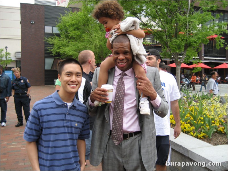 Hubert Davis (and daughter), ESPN College GameDay analyst and former UNC and NBA player.