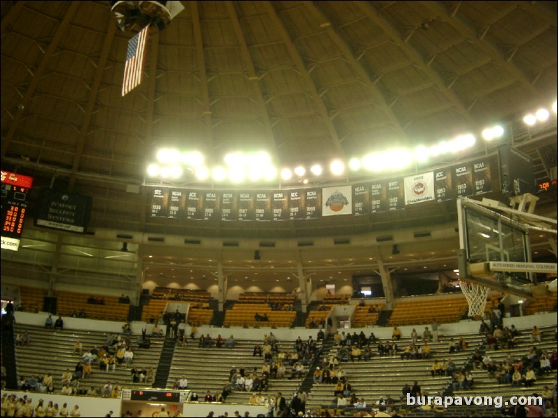 No. 3 Georgia Tech vs. LeMoyne, 11/14/04 (exhibition). New banners.