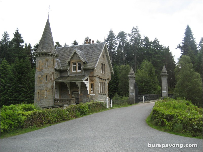 Entrance to house with 5-mile long driveway.