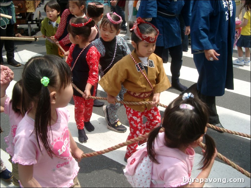 Sanja Matsuri (Festival of Asakusa Shrine).