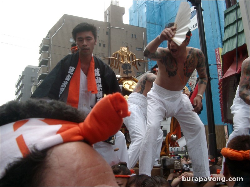 Sanja Matsuri (Festival of Asakusa Shrine).