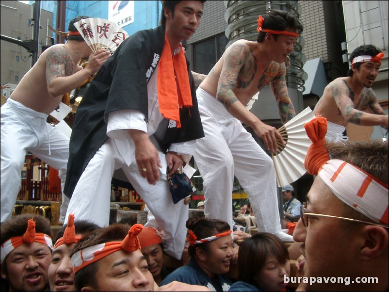 Sanja Matsuri (Festival of Asakusa Shrine).