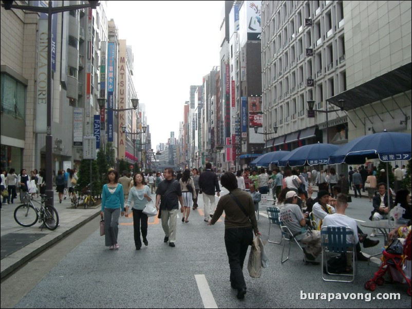 Sunday afternoon in Ginza.