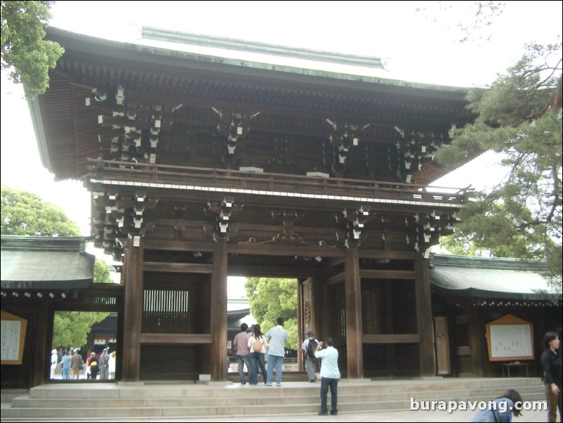 Meiji-jingu (Meiji Shrine).