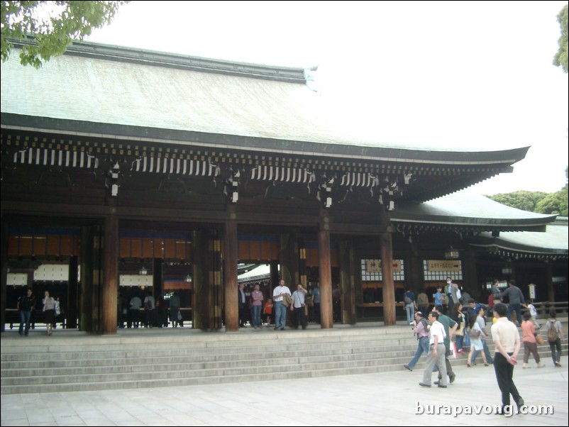 Meiji-jingu (Meiji Shrine).