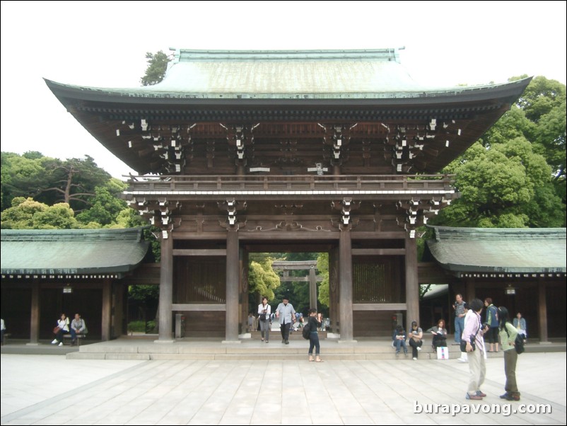 Meiji-jingu (Meiji Shrine).