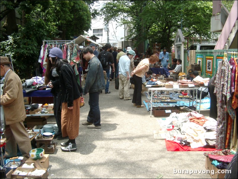 Antiques market outside Togo-jinja.