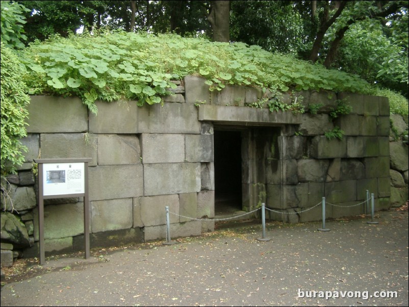 Higashi-gyoen (Imperial Palace East Garden).