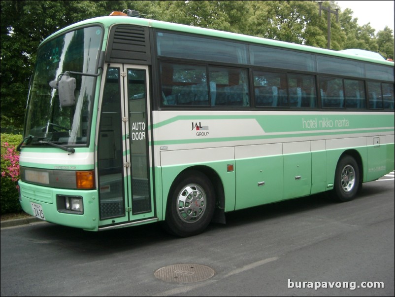 The green Nikko Narita bus.