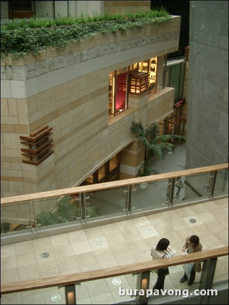 Shopping center at Roppongi Hills.