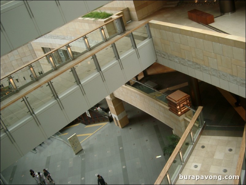 Shopping center at Roppongi Hills.