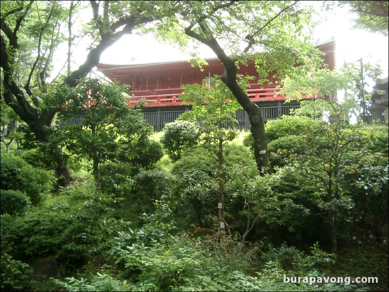 Ueno-koen (Ueno Park).