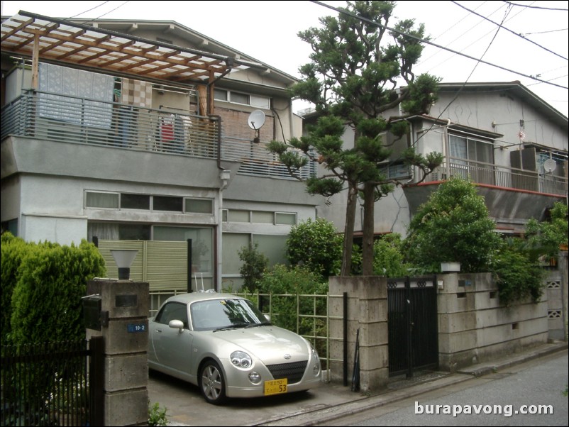 Some homes outside Ueno-koen (Ueno Park).