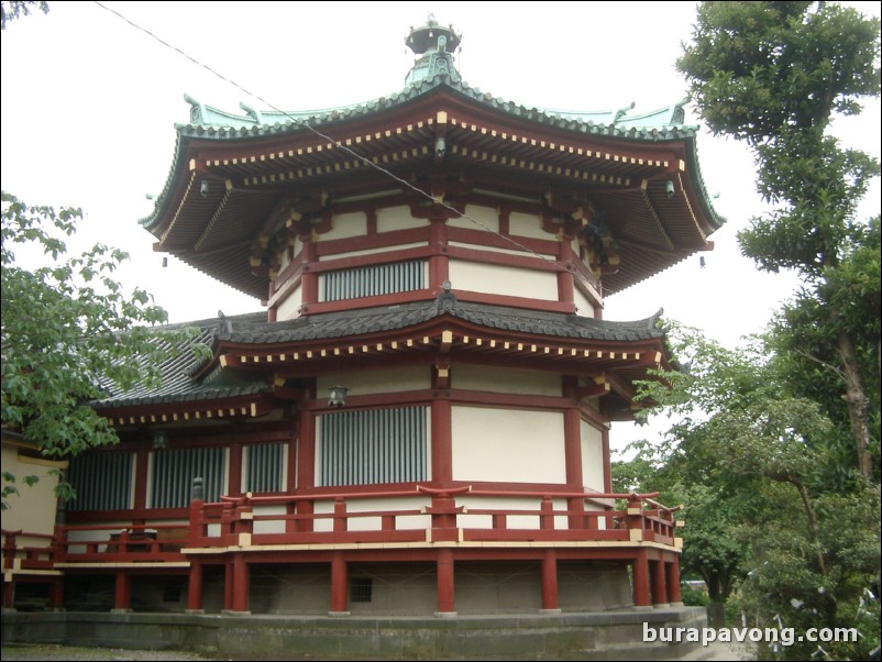 Ueno-koen (Ueno Park).