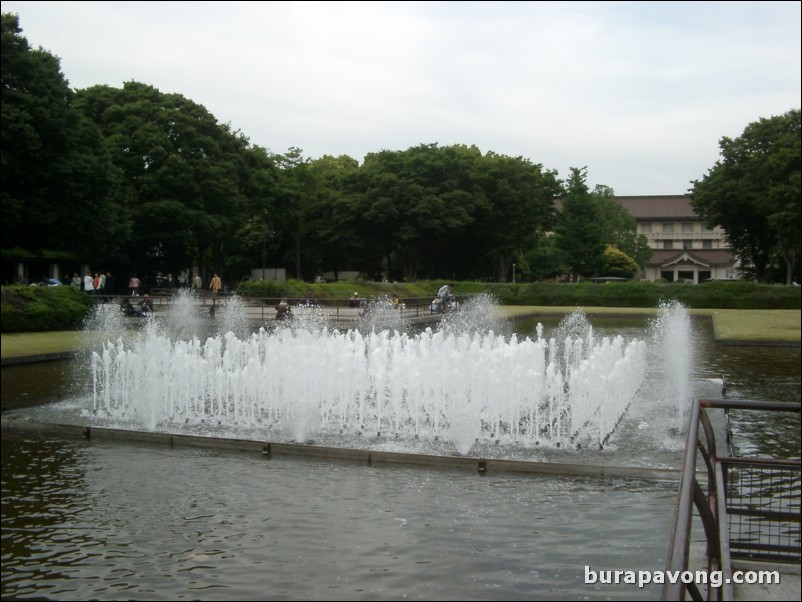 Ueno-koen (Ueno Park).