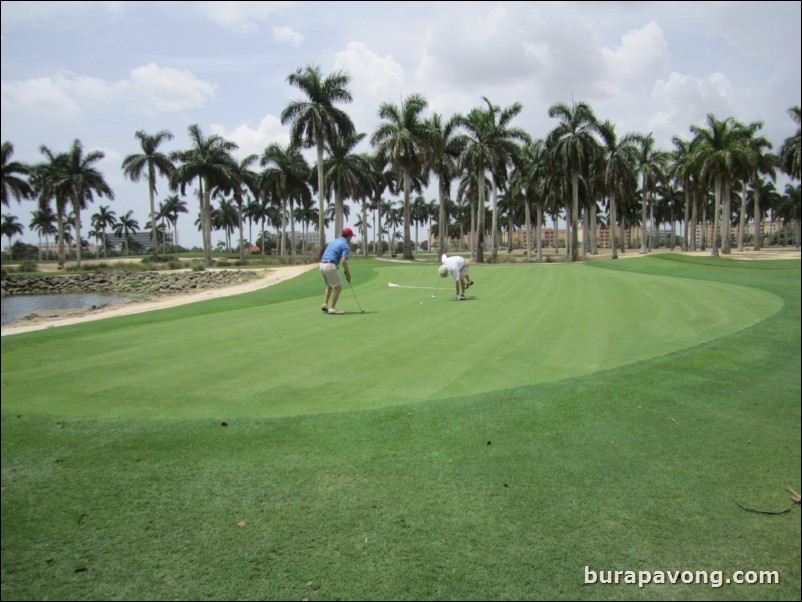 Round 1: Great White Course.