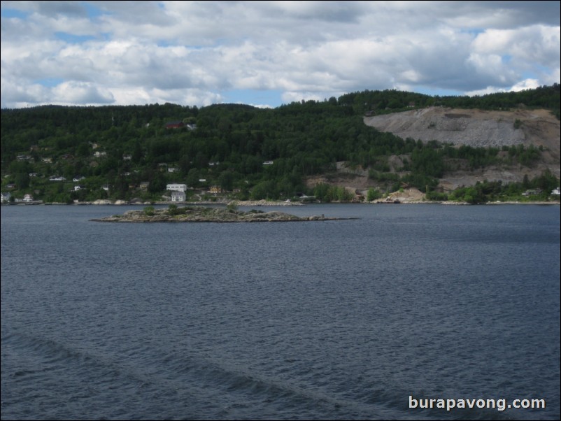 Sailing into Oslo.