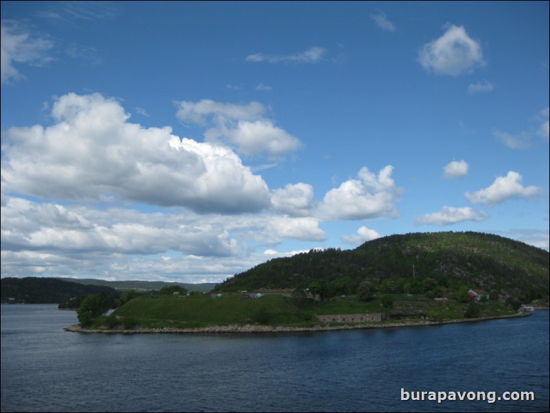 Sailing into Oslo.