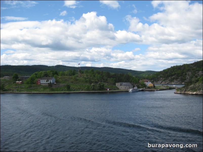 Sailing into Oslo.