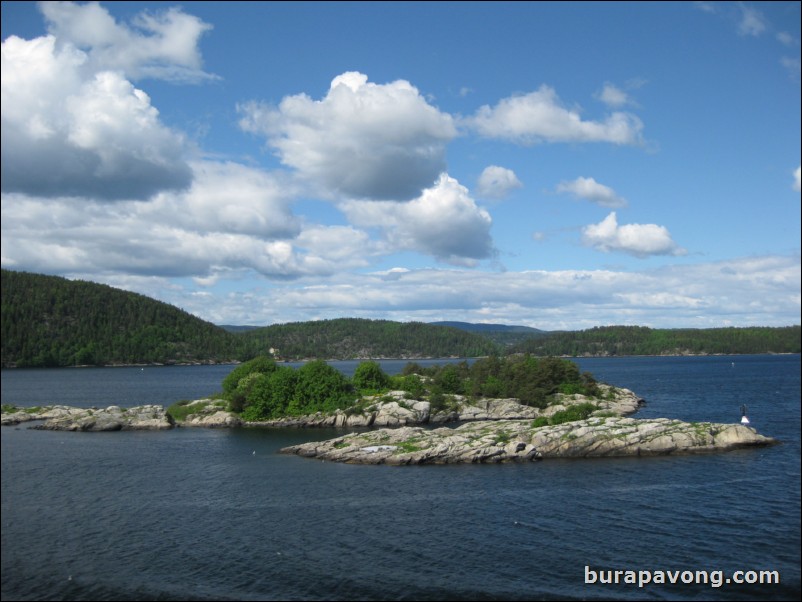 Sailing into Oslo.