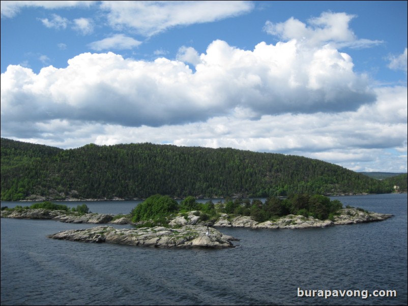 Sailing into Oslo.