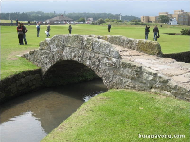 Swilcan Bridge.