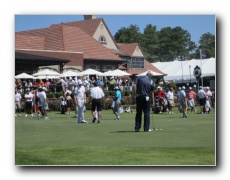 Practice putting green.