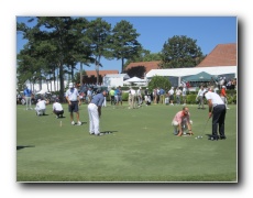 Practice putting green.