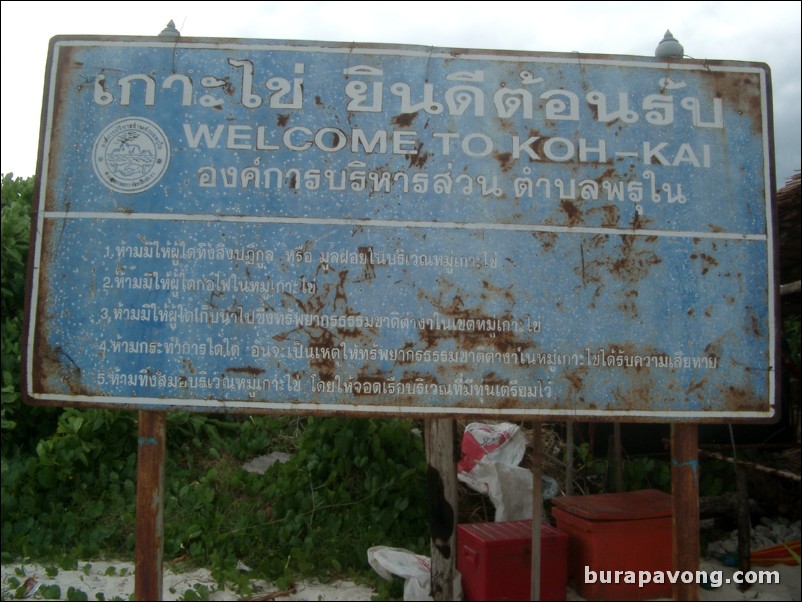 Koh Kai (Kai Island).