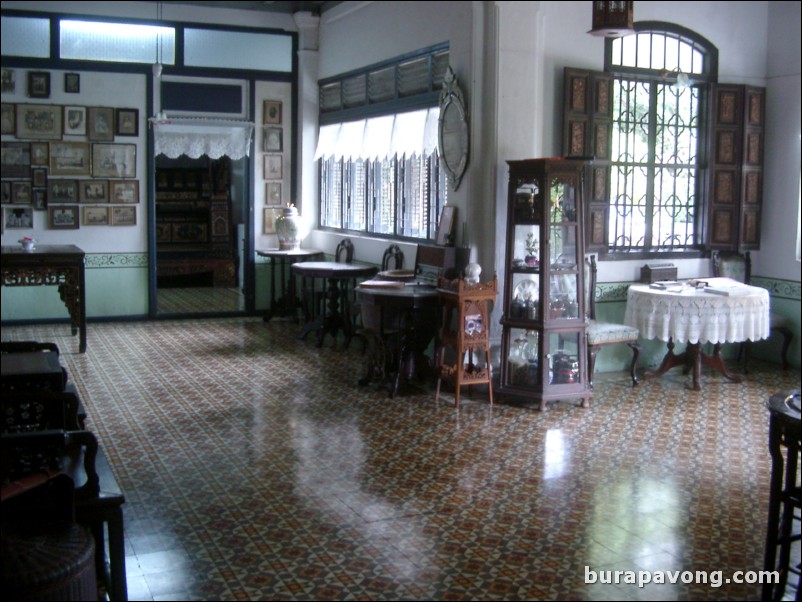 Inside front door area of Pithak Chinpracha House Museum.