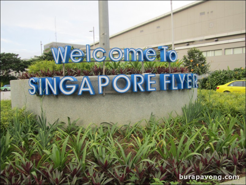 Singapore Flyer.