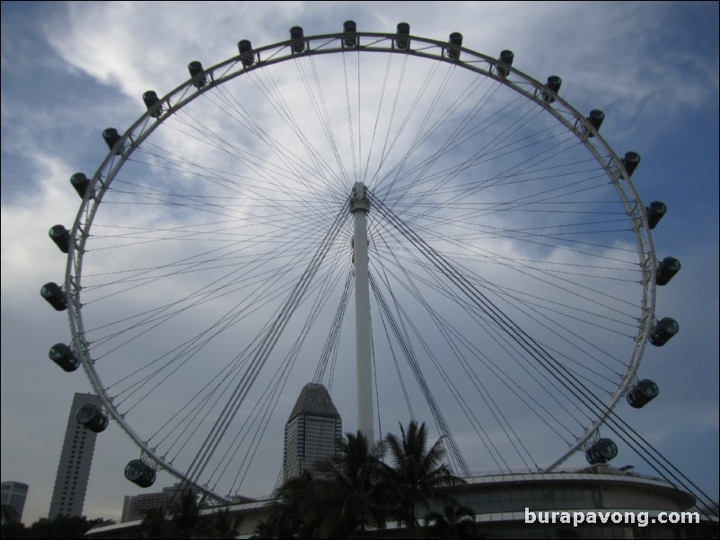 Singapore Flyer.