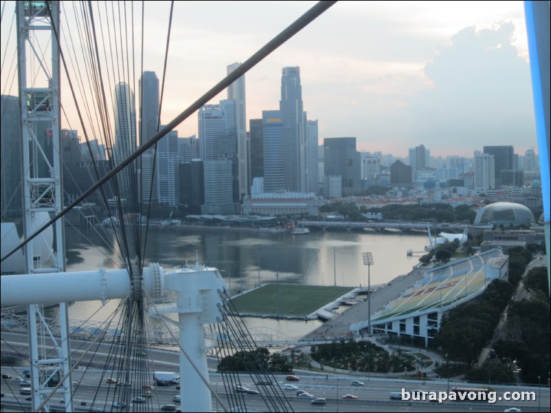 Singapore Flyer.