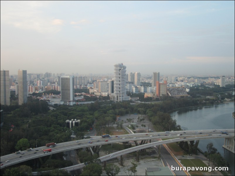 Singapore Flyer.