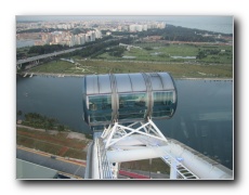 Singapore Flyer.