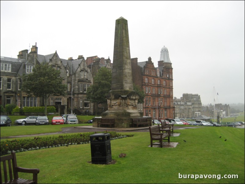 Martyrs' Monument and Bow Butts.